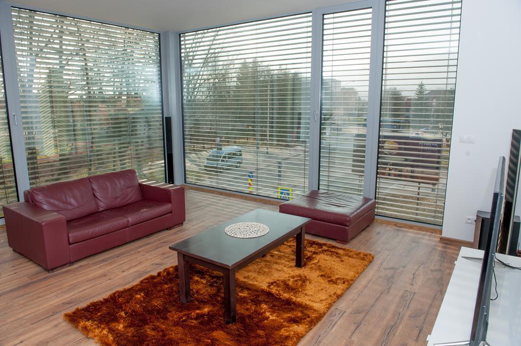 Villa Ladoven Luxusny Apartman 124M2 Martin Exteriör bild