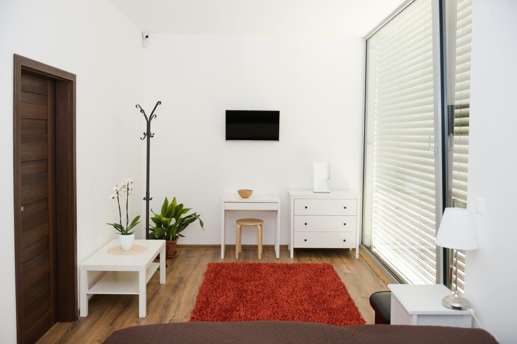 Villa Ladoven Luxusny Apartman 124M2 Martin Exteriör bild